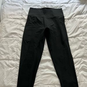 Aerie leggings with mesh pocket